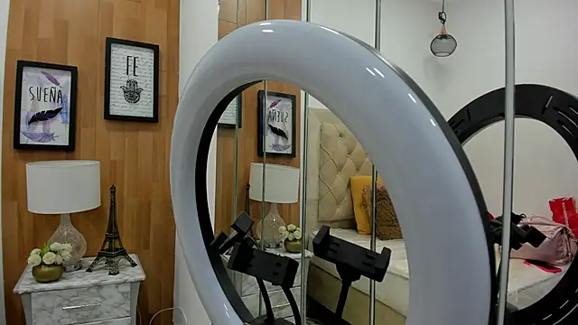 Snapshot of KimberlyBigBoobs chatting on 10, 9, 2025 KimberlyBigBoobs online show from 10, 9, 2025