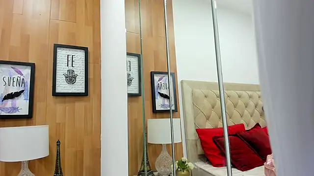 Snapshot of KimberlyBigBoobs chatting on 21, 9, 2025 KimberlyBigBoobs online show from 21, 9, 2025