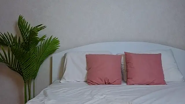 Snapshot of VictoriaPass chatting on 25, 9, 2025 VictoriaPass online show from 25, 9, 2025