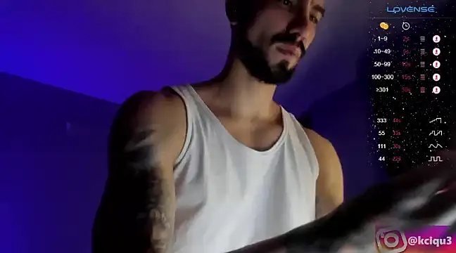 Snapshot of K_cique chatting on 8, 3, 2025 K cique online show from 8, 3, 2025