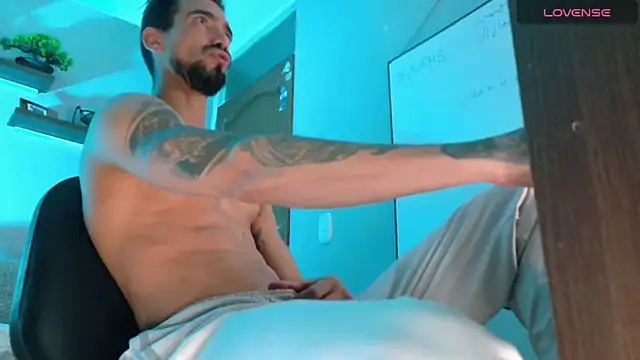 Snapshot of K_cique chatting on 4, 11, 2025 K cique online show from 4, 11, 2025