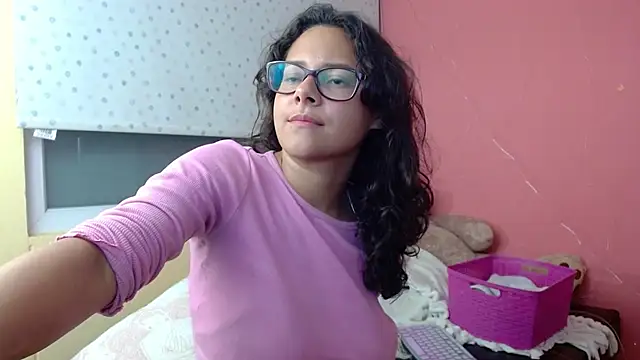 Snapshot of morahaze chatting on 6, 1, 2025 morahaze online show from 6, 1, 2025