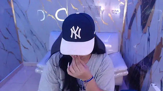 Snapshot of melany_rouse18 chatting on 24, 9, 2025 melany rouse18 online show from 24, 9, 2025