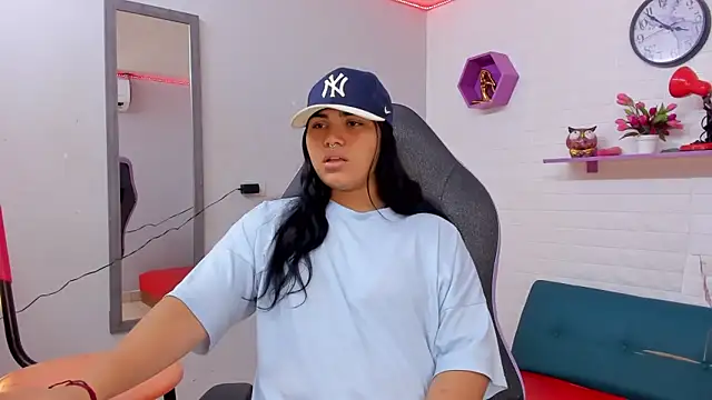 Snapshot of melany_rouse18 chatting on 30, 9, 2025 melany rouse18 online show from 30, 9, 2025