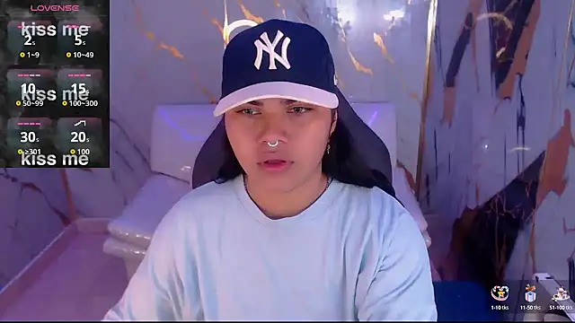 Snapshot of melany_rouse18 chatting on 10, 10, 2025 melany rouse18 online show from 10, 10, 2025