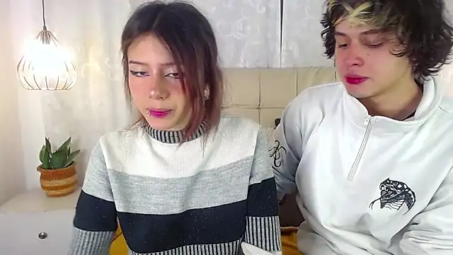 fyreandfox  online show from 17, 3, 2025