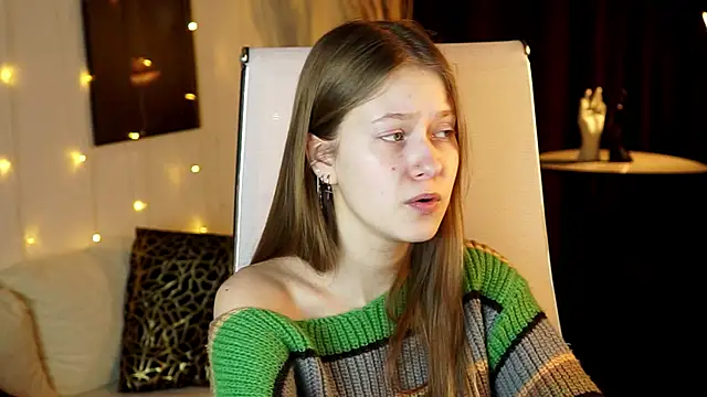 Snapshot of EveMundie chatting on 16, 2, 2026 EveMundie online show from 16, 2, 2026