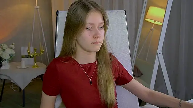 Snapshot of EveMundie chatting on 3, 3, 2026 EveMundie online show from 3, 3, 2026