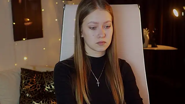 Snapshot of EveMundie chatting on 19, 3, 2026 EveMundie online show from 19, 3, 2026