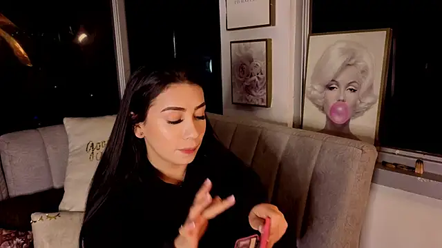 Ivanna West online show from 17, 12, 2025