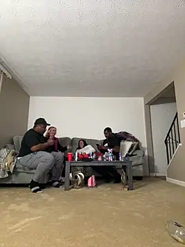 Snapshot of BlueNightsUncle chatting on 28, 10, 2025 BlueNightsUncle online show from 28, 10, 2025