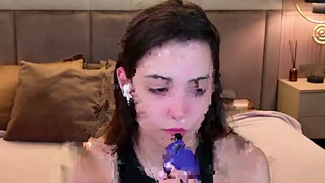 Alice Deleon online show from 20, 9, 2025