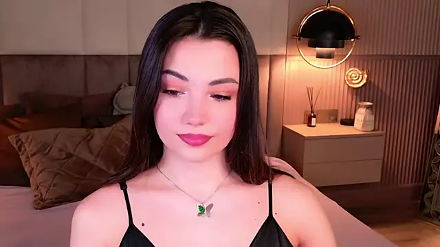 Alice Deleon online show from 16, 10, 2025