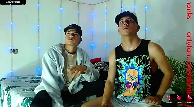 Dominic hanks777 online show from 19, 2, 2025