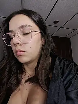 EmmaSulivan online show from 5, 8, 2026