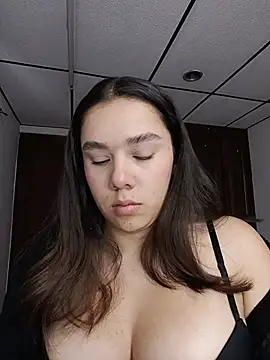 EmmaSulivan online show from 7, 8, 2026