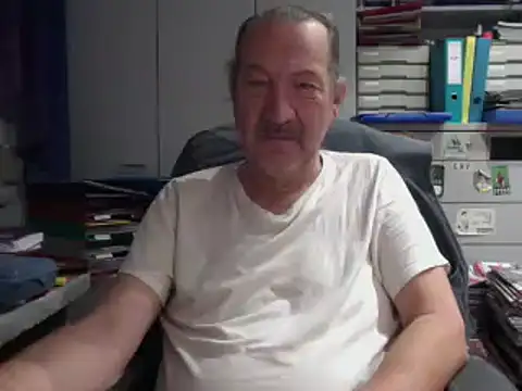 Snapshot of HMStraps01 chatting on 6, 12, 2024 HMStraps01 online show from 6, 12, 2024