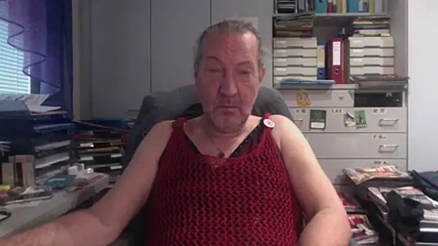 Snapshot of HMStraps01 chatting on 5, 12, 2025 HMStraps01 online show from 5, 12, 2025