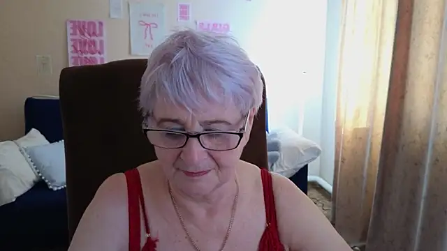 Sandra Snowflake online show from 5, 5, 2026