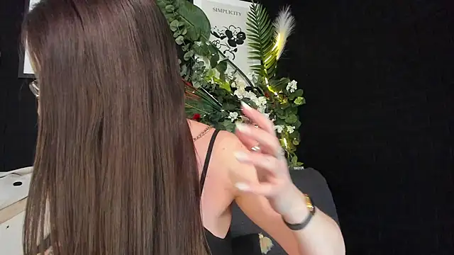 Snapshot of IngAdn chatting on 28, 2, 2025 IngAdn online show from 28, 2, 2025