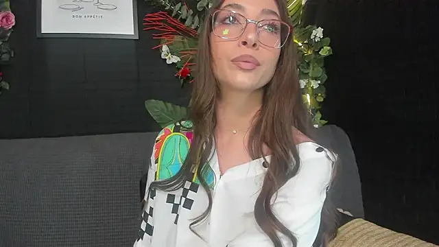 Snapshot of IngAdn chatting on 16, 3, 2025 IngAdn online show from 16, 3, 2025