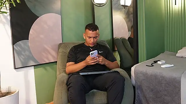 Rafa2004Cruz online show from 18, 12, 2025