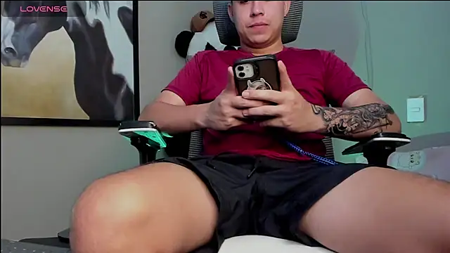 Snapshot of mattiwsmorris_ chatting on 8, 9, 2025 mattiwsmorris  online show from 8, 9, 2025