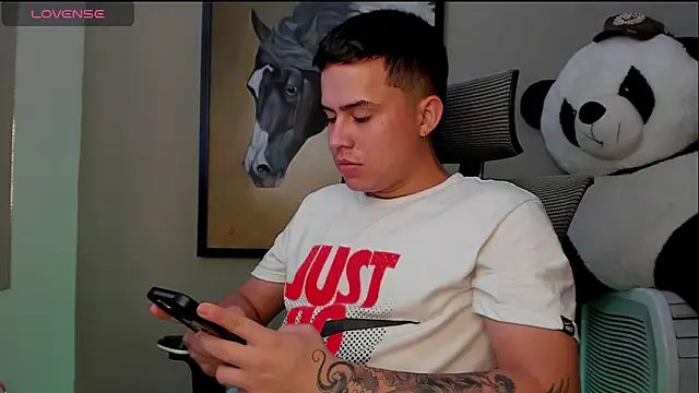 Snapshot of mattiwsmorris_ chatting on 22, 9, 2025 mattiwsmorris  online show from 22, 9, 2025