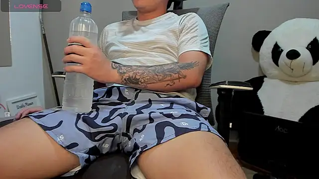 Snapshot of mattiwsmorris_ chatting on 29, 10, 2025 mattiwsmorris  online show from 29, 10, 2025