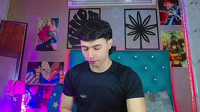 LiamAndrewzz online show from 4, 8, 2026