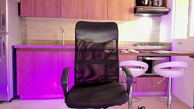 valeria  lewiis online show from 23, 2, 2025