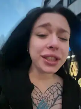 AlishaPrettyBlade online show from 25, 4, 2026