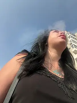 AlishaPrettyBlade online show from 5, 8, 2026