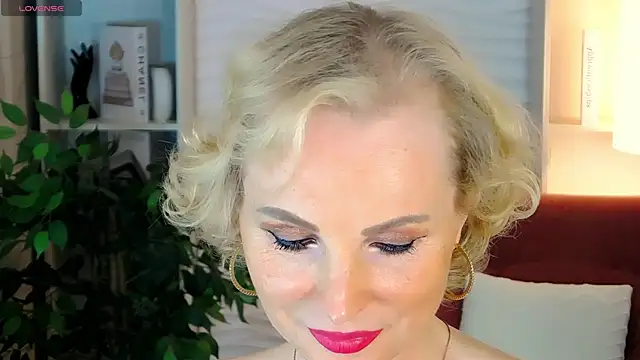 Sandra Kind online show from 14, 9, 2025