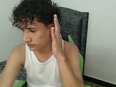 Boy coll online show from 9, 3, 2026