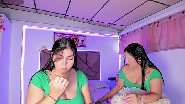 Snapshot of Cristal_Smith20 chatting on 14, 11, 2025 Cristal Smith20 online show from 14, 11, 2025