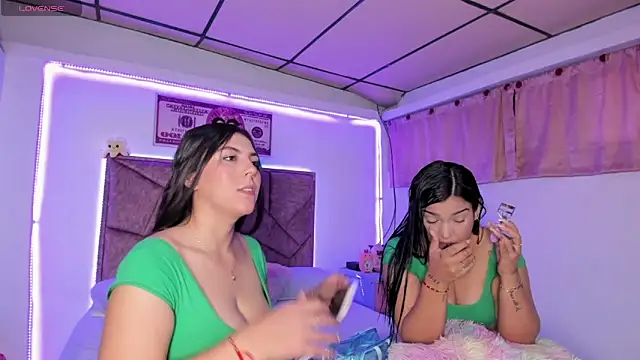 Snapshot of Cristal_Smith20 chatting on 2, 12, 2025 Cristal Smith20 online show from 2, 12, 2025