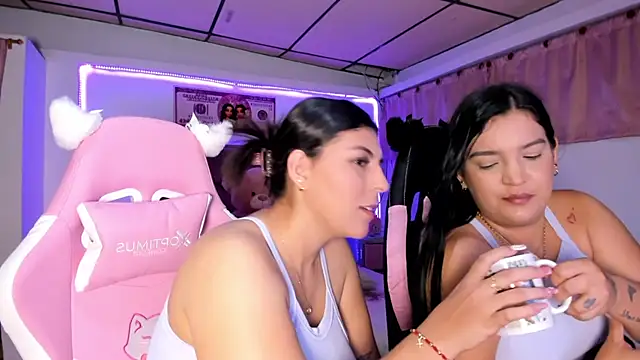 Snapshot of Cristal_Smith20 chatting on 14, 3, 2026 Cristal Smith20 online show from 14, 3, 2026