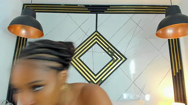 Snapshot of EmilyDiaaz chatting on 19, 10, 2025 EmilyDiaaz online show from 19, 10, 2025