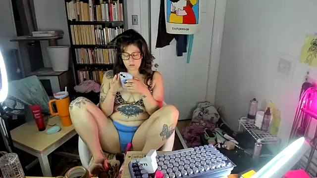 Rosiee69  online show from 9, 10, 2025