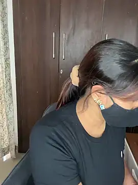 Sexy Madhuri Bhabhi online show from 19, 3, 2026