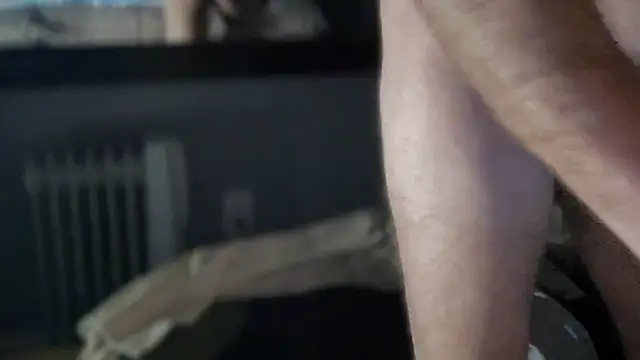 Snapshot of DominantDong chatting on 24, 10, 2025 DominantDong online show from 24, 10, 2025