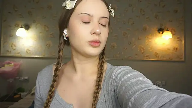 QuennaCoote online show from 2, 3, 2026