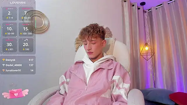 Snapshot of iiangel_ chatting on 9, 9, 2025 iiangel online show from 9, 9, 2025