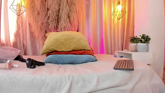 Snapshot of iiangel_ chatting on 16, 9, 2025 iiangel online show from 16, 9, 2025