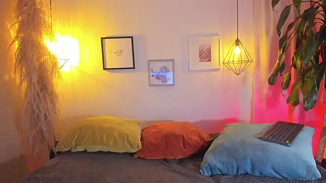 Snapshot of iiangel_ chatting on 9, 10, 2025 iiangel online show from 9, 10, 2025