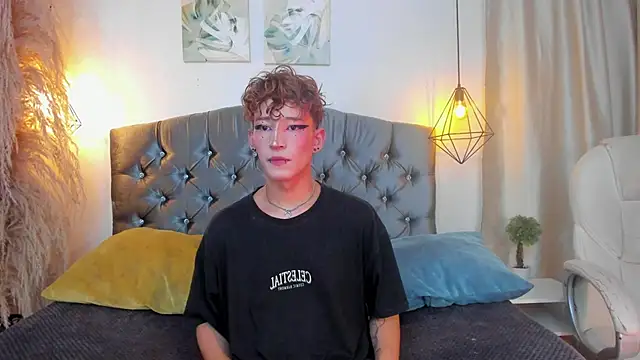 Snapshot of iiangel_ chatting on 11, 10, 2025 iiangel online show from 11, 10, 2025