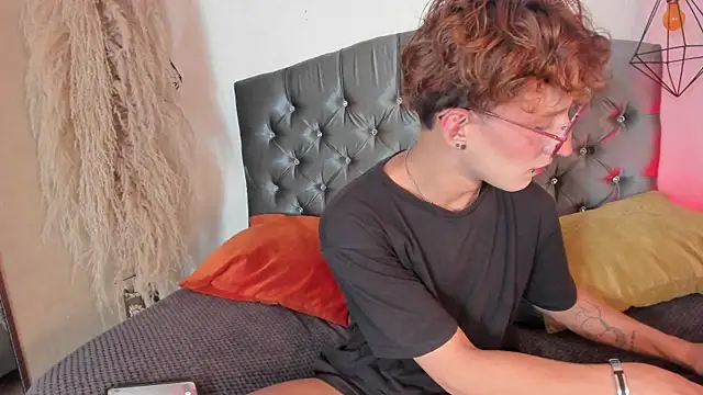 Snapshot of iiangel_ chatting on 26, 10, 2025 iiangel online show from 26, 10, 2025