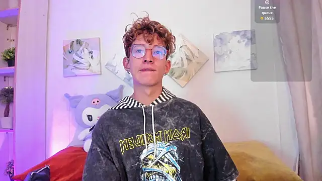 Snapshot of iiangel_ chatting on 21, 11, 2025 iiangel online show from 21, 11, 2025