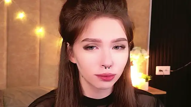 Sierra Fane online show from 9, 11, 2025